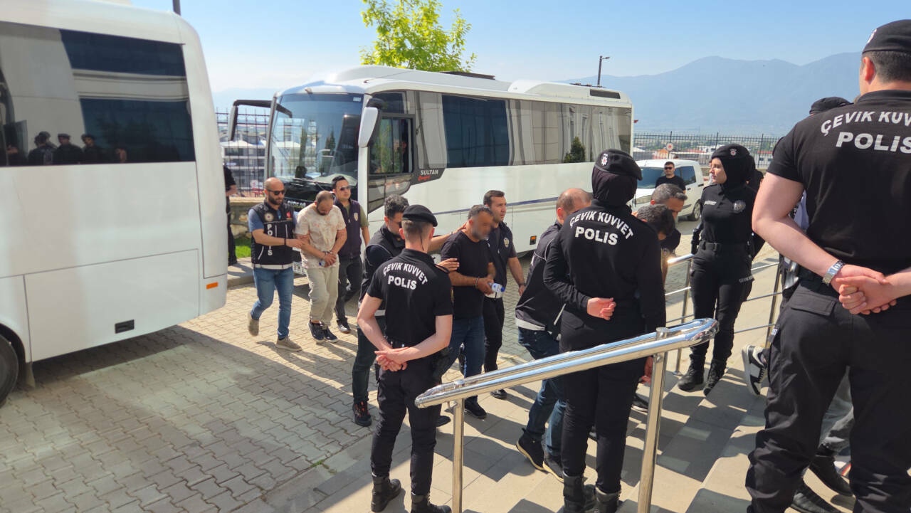 Bursa'da zehir tacirlerine operasyonda yeni gelişme 7 bursada zehir tacirlerine operasyonda yeni gelisme 622b7a8766d9