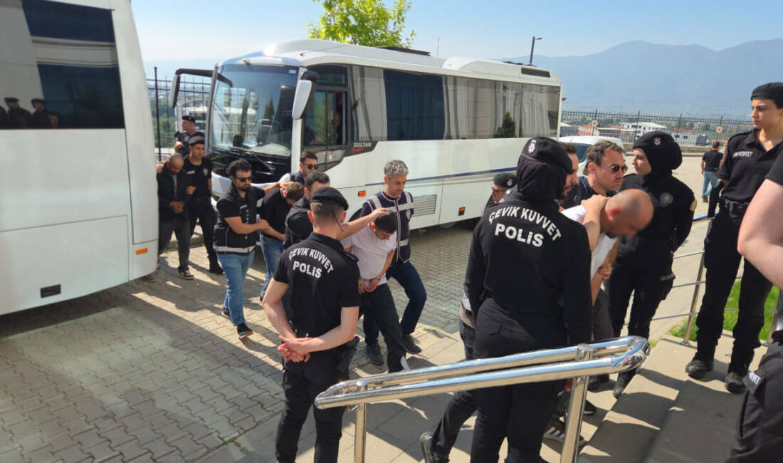 Bursa’da zehir tacirlerine operasyonda yeni gelişme Bursa'nın Orhangazi ilçesi merkezli 4 ilde uyuşturucu satıcılarına yönelik operasyonda