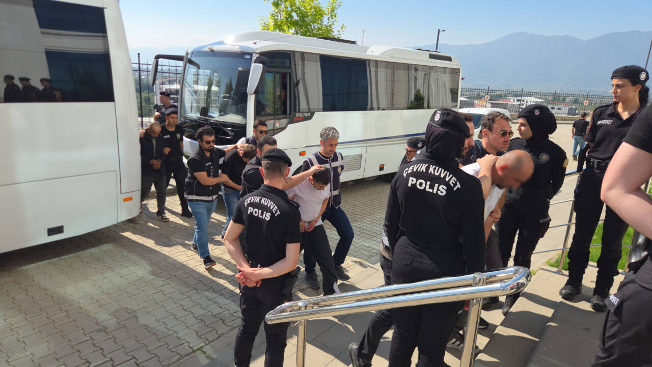 Bursa'da zehir tacirlerine operasyonda yeni gelişme 8 bursada zehir tacirlerine operasyonda yeni gelisme 704a41d4d887