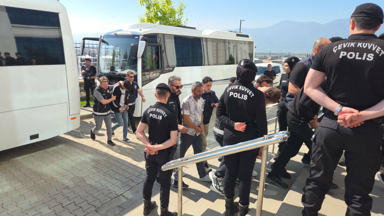 Bursa'da zehir tacirlerine operasyonda yeni gelişme 6 bursada zehir tacirlerine operasyonda yeni gelisme 7c34f45dd155