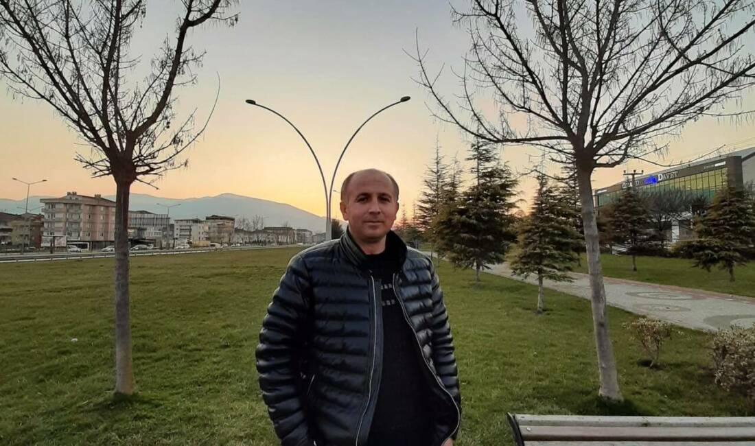 Bursa'nın İnegöl ilçesinde kullandığı devrilen traktörünün altında kalan İbrahim Yılmaz