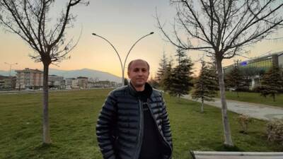 Bursa'nın İnegöl ilçesinde kullandığı devrilen traktörünün altında kalan İbrahim Yılmaz