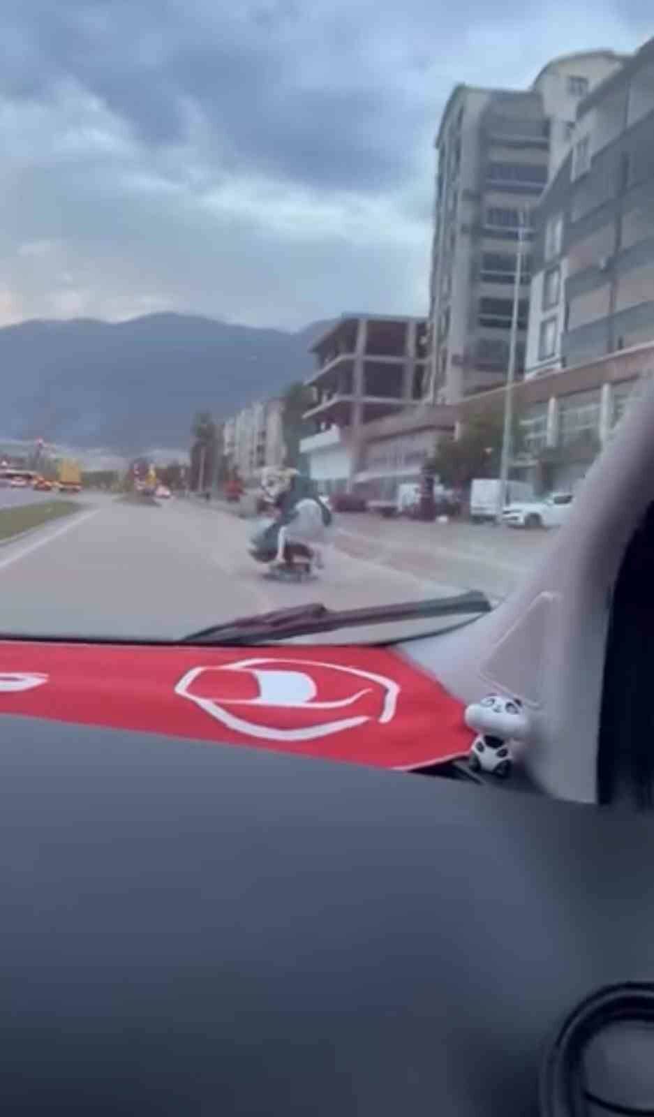 bursadaki tehlikeli yolculuk kamerada 31fdd0a08b27