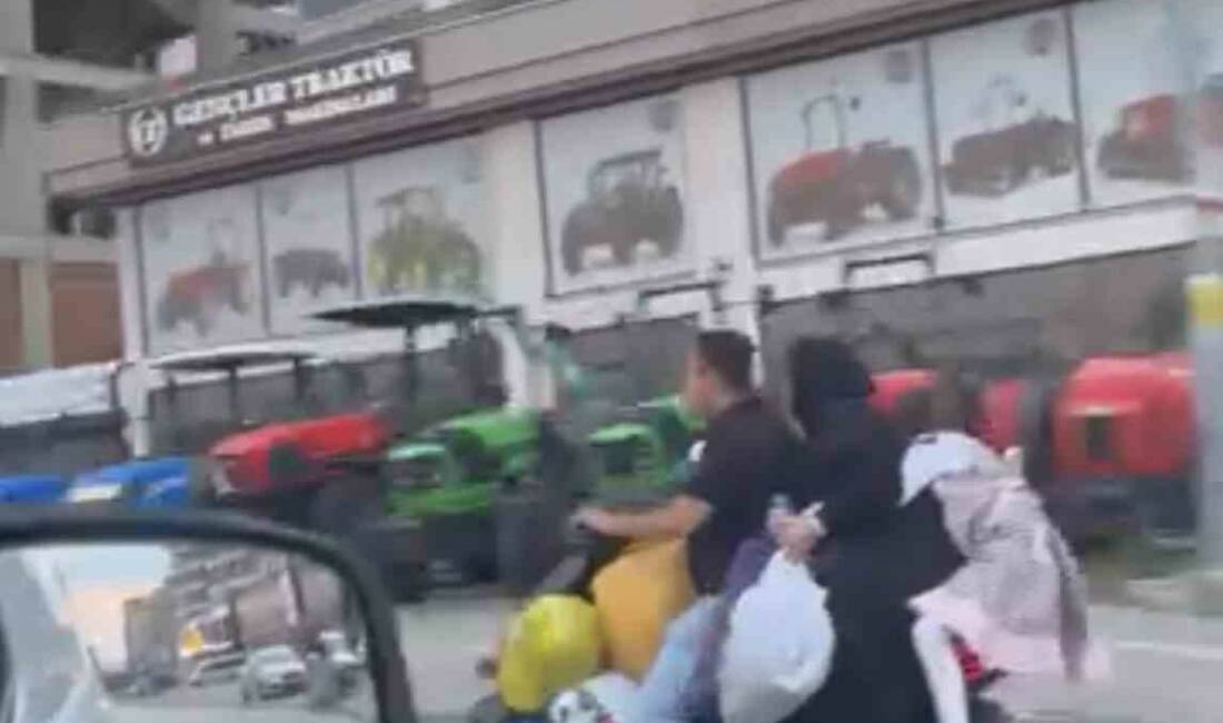 Bursa’da bir ailenin çok sayıda eşya ile elektrikli scooter üzerindeki