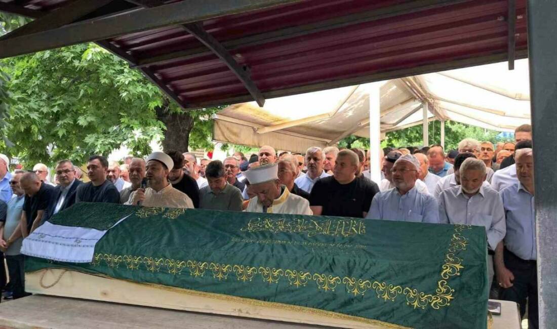 Bursalı iş insanı son yolculuğuna uğurlandı Bursa’nın İznik ilçesinde faaliyet gösteren bir süt ürünleri firmasının kurucusu,