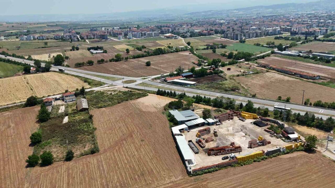 Bursa'nın o ilçesini sel ve dolu vurdu! Hasar büyük... 3 bursanin o ilcesini sel ve dolu vurdu 75d9ce2c066e