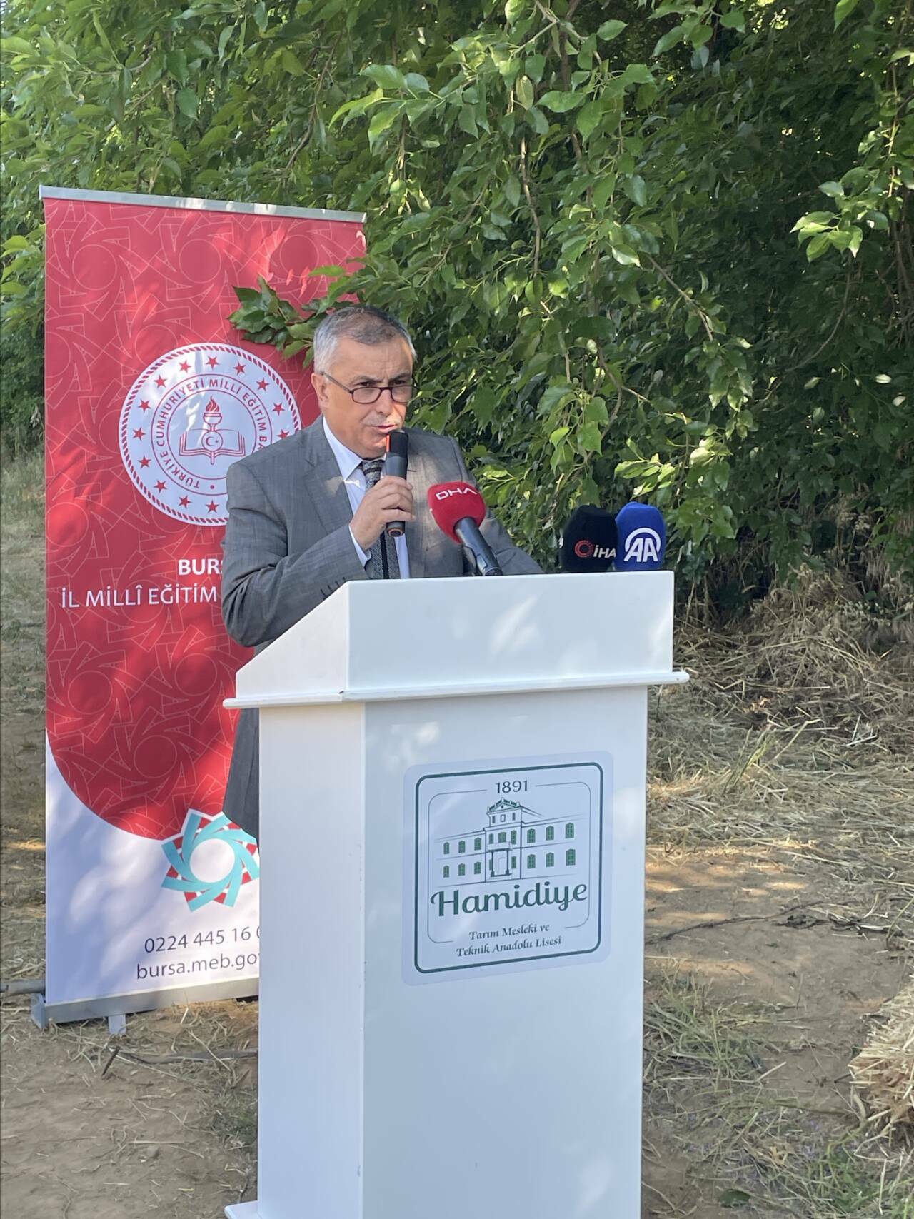 Bursa'nın tarihi lisesinde geleceğe zeytin mirası! 1 bursanin tarihi lisesinde gelecege zeytin mirasi f427519ad4d0