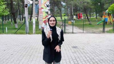Uşak Üniversitesi İletişim Fakültesi Yeni Medya ve İletişim Bölümü öğrencileri,