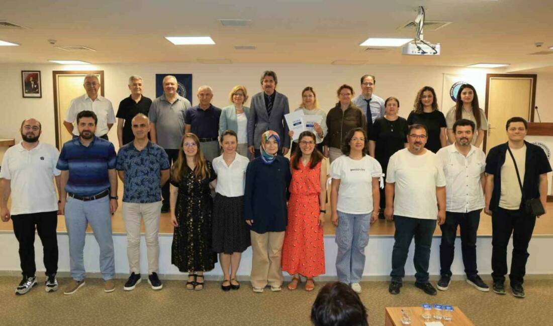BUÜ’de yeni akreditasyon başarısı Bursa Uludağ Üniversitesi (BUÜ) Fen Edebiyat Fakültesi bünyesinde akredite edilen