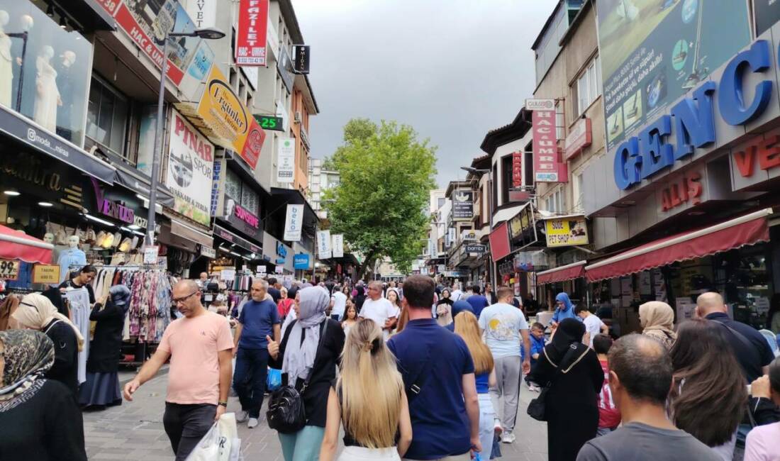 Bursa’da hafta sonu trafiği Bursa’da, Liselere Geçiş Sistemi (LGS) kapsamındaki merkezi sınav heyecanı ile