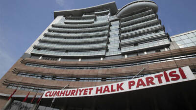 Olay Gazetesi Yazarı Ahmet Emin Yılmaz, CHP Yıldırım İlçe Başkanlığı'ndan