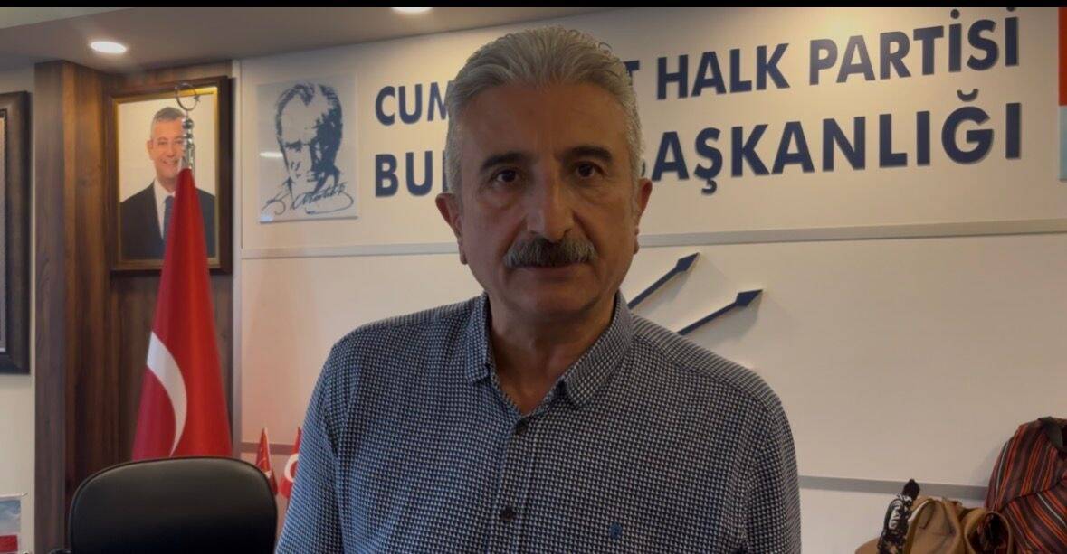 CHP Bursa'da partililer bina girişine barikat kurdu 3 chp bursada partililer bina girisine barikat kurdu a2cb95bc0270