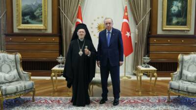 Cumhurbaşkanı Recep Tayyip Erdoğan, Fener Rum Patriği Bartholomeos ile bir