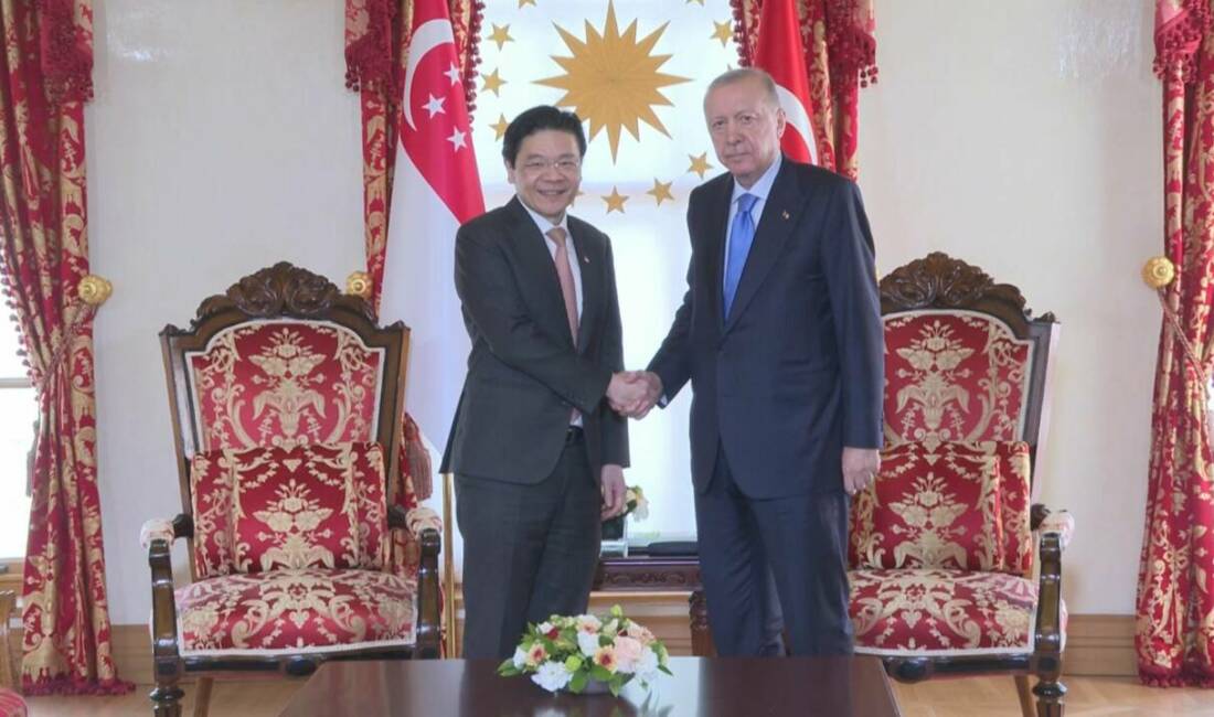 Cumhurbaşkanı Erdoğan, Singapur Başbakanı Wong’u kabul etti Cumhurbaşkanı Erdoğan Singapur Başbakanı Lawrence Wong’u Cumhurbaşkanlığı Dolmabahçe Çalışma Ofisi’nde