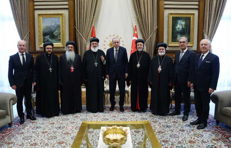 Cumhurbaşkanı Erdoğan, Süryani Ortodoks Kilisesi Patriği'ni kabul etti 1 cumhurbaskani erdogan suryani ortodoks kilisesi patrigini kabul etti 4a3337fce540