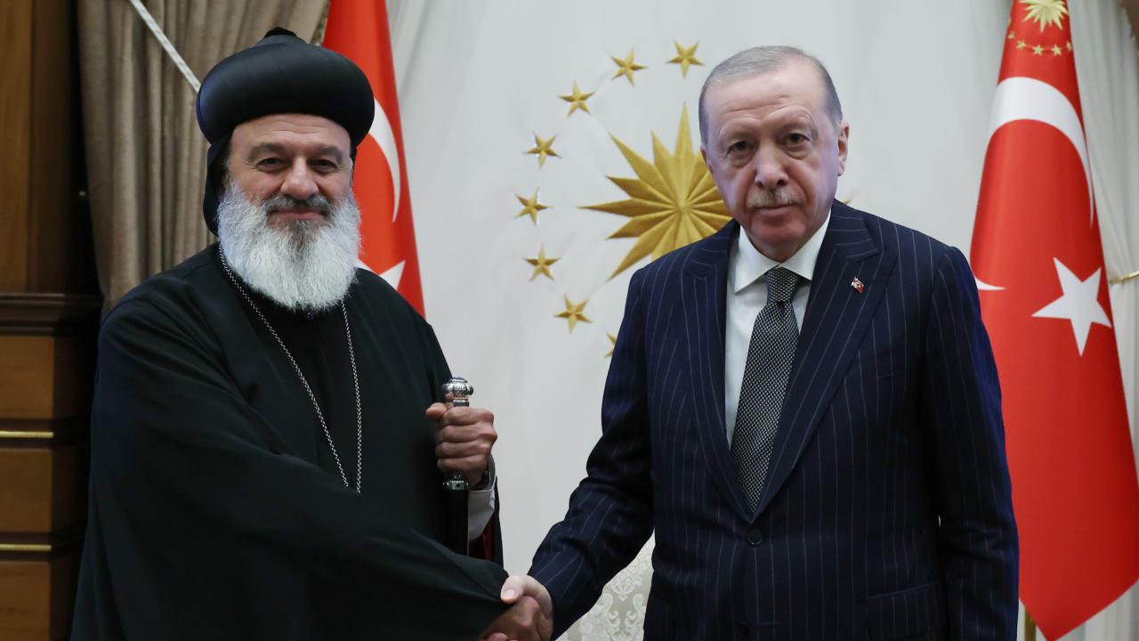 Cumhurbaşkanı Erdoğan, Süryani Ortodoks Kilisesi Patriği'ni kabul etti 2 cumhurbaskani erdogan suryani ortodoks kilisesi patrigini kabul etti f1b83a7b88ec