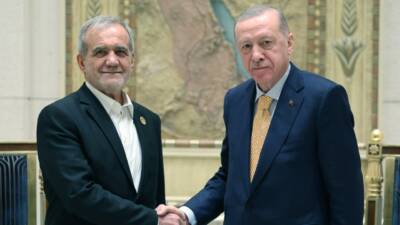 Cumhurbaşkanı Recep Tayyip Erdoğan, İran Cumhurbaşkanı Mesud Pezeşkiyan ve Irak