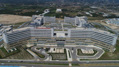 Bursa Büyükşehir Başkanvekili Şahin Biba, Bursa Şehir Hastanesi'ne 1500 araçlık