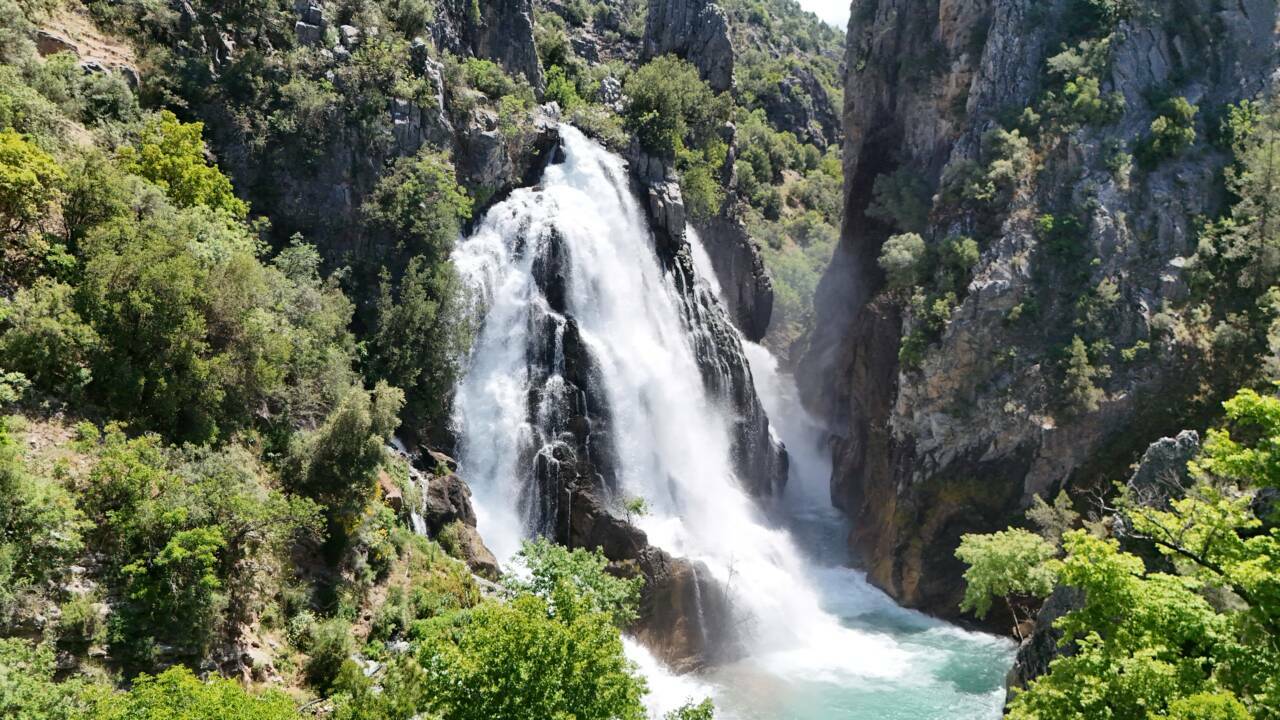 dagin icinden fiskiran selaleye akin 73d3710c7054