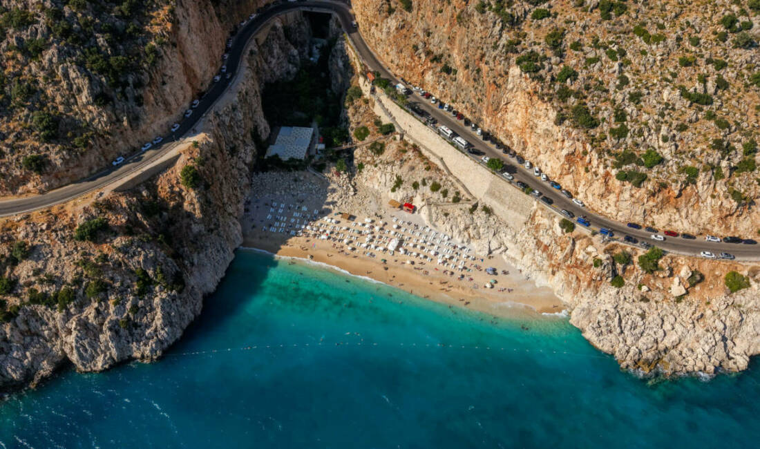 Doğa harikası görenleri hayran bırakıyor Antalya'nın Kaş ilçesinde bulunan ve Türkiye'nin tanıtım yüzlerinden biri olan