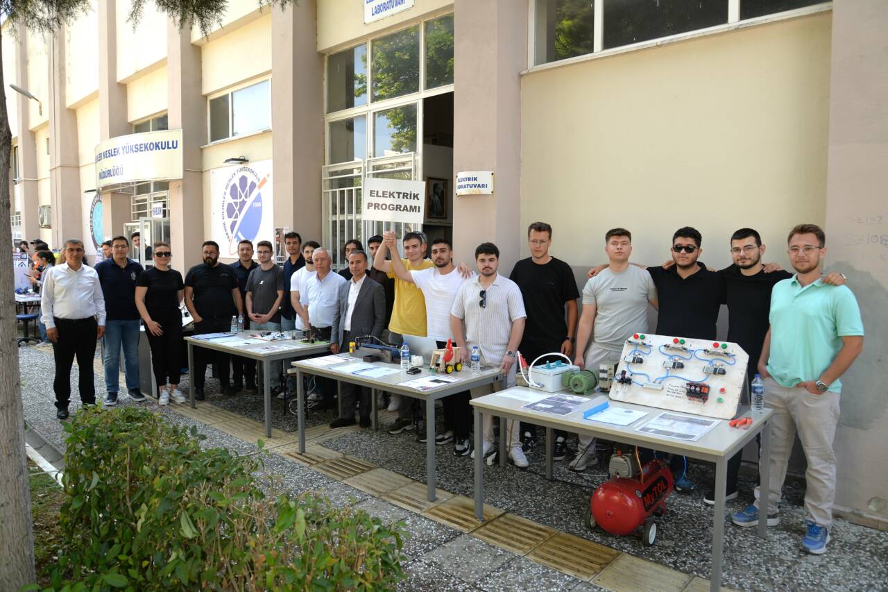 Bursa Uludağ Üniversitesi'nde proje şenliği 3 dsc1841