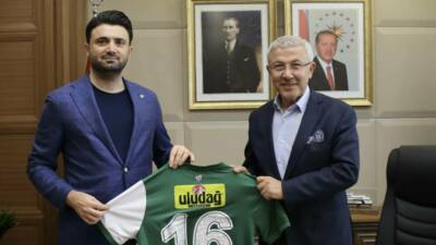 Başkan Enes Çelik, Bursa Büyükşehir Belediyesi'nin yeni Genel Sekreteri Deniz