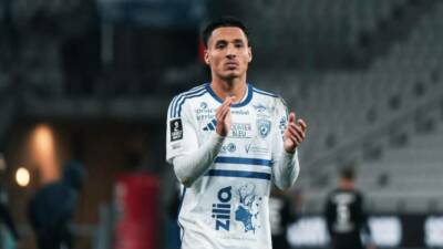 Yeşil beyazlılar, Fransa Ligue 2 takımlarından Bastia forması giyen 25