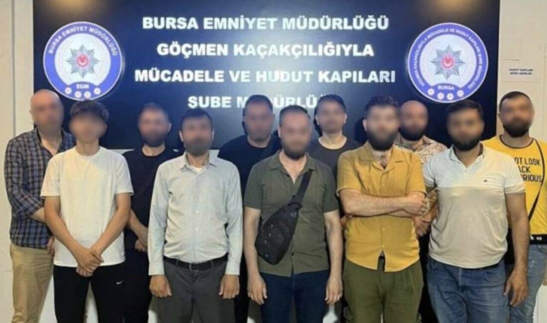 Bursa’da kaçak göçmen avı Bursa'da düzensiz göç ve göçmen kaçakçılığıyla mücadele kapsamında gerçekleştirilen denetimlerde