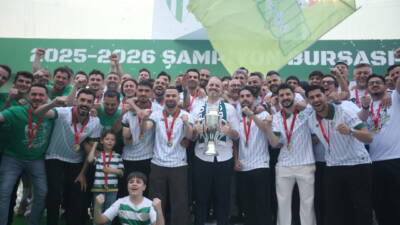 Trendyol 1.Lig’de şampiyonluk hedefleyen Bursaspor yeni sezonun ilk antrenmanını bugün