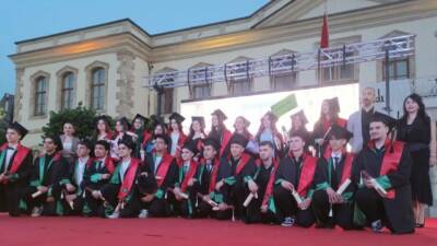Bursa’nın Mekteb-i Sultanisi Erkek Lisesi’nin kuruluşunun 143. yılında düzenlenen mezuniyet