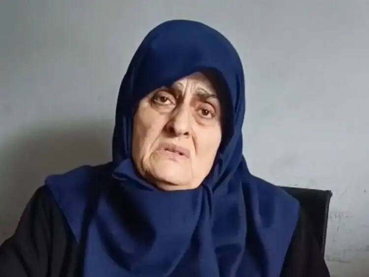 Bursa'da korkunç cinayette kan donduran ayrıntılar! 7 esinin cesedini nacakla 15 parcaya bolen kadin kan sicramasin diye etrafa poset sermis 7a5d766f44a0