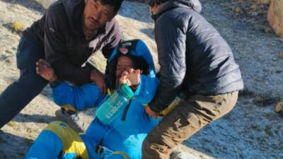 Dünyanın en yüksek zirvesi Everest'te altı gündür kayıp olan ve