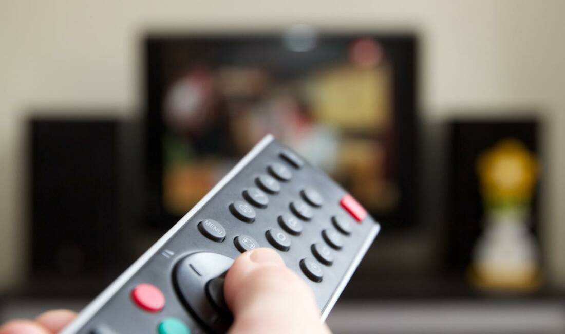 Türkiye'de geçen yıl evliler, bekarlara göre televizyon izleme, müzik dinleme,
