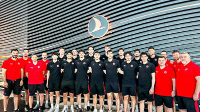 Bursaspor Basketbol yardımcı antrenörü Evren Karademir, U20 Milli Takımı teknik