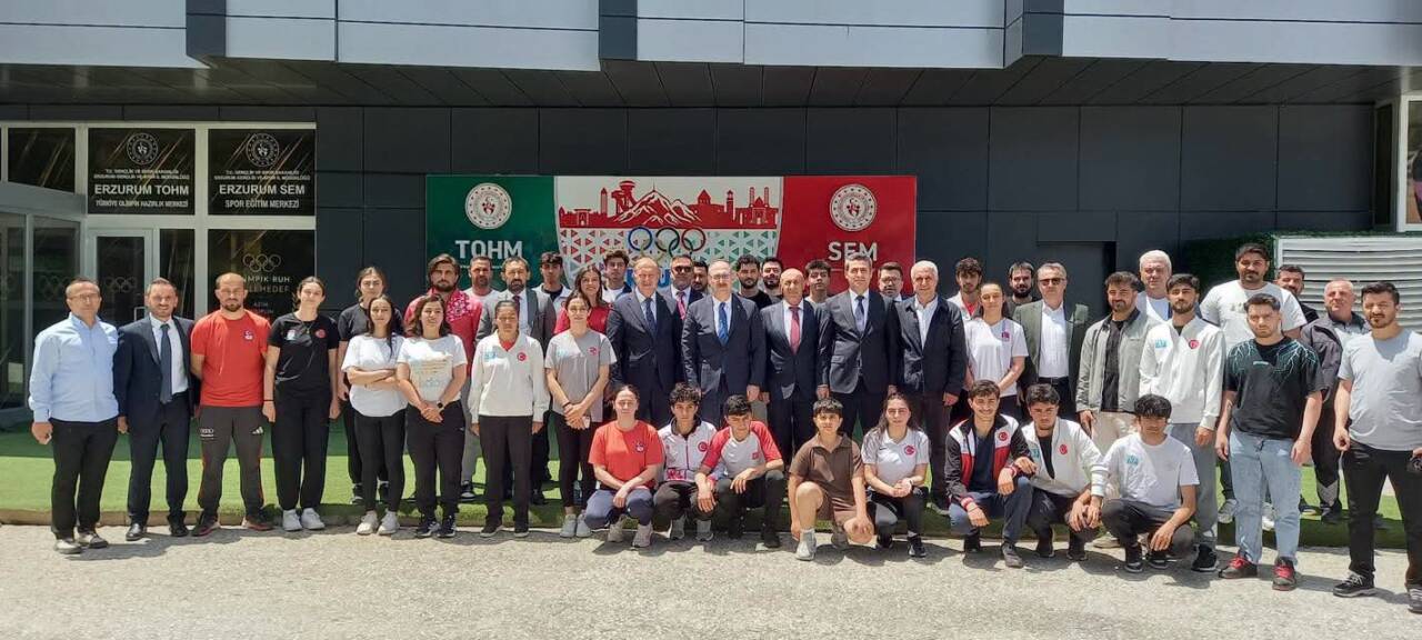 Türkiye Kayak Federasyonu Başkanı Prof. Dr. Şahin; 'Türk kayağını şaha kaldıracağız' 1 fbimg1782307440628