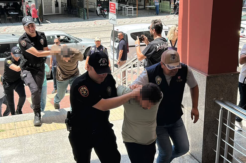 Kocaeli'de FETÖ/PDY’nin güncel yapılanmasına yönelik yürütülen soruşturma kapsamında gözaltına alınan