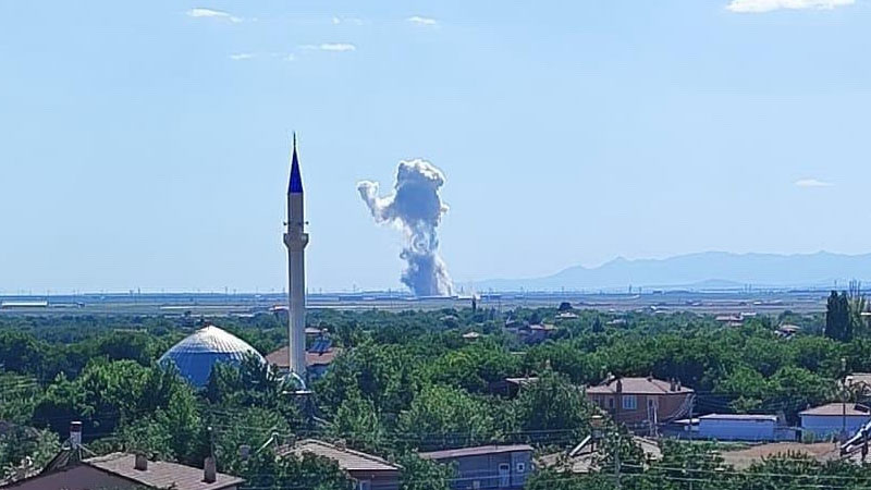 Niğde'nin Bor ilçesindeki bir havai fişek fabrikasında patlama meydana geldi.