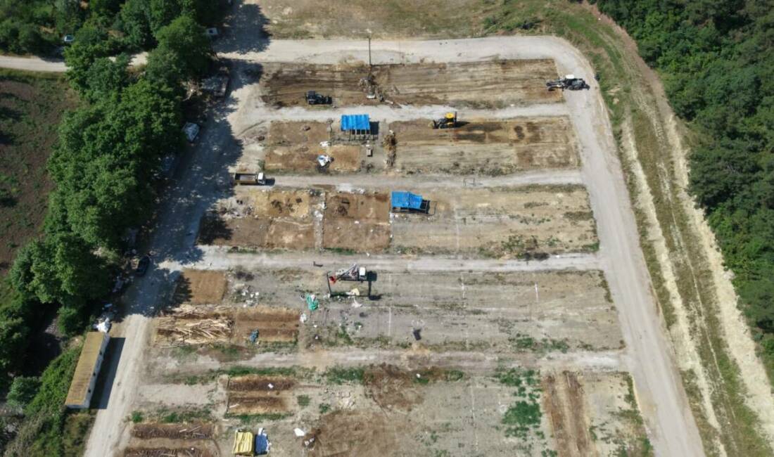 Gemlik Belediyesi Temizlik İşleri Müdürlüğü ekipleri, Kurban Bayramı'nın ardından ilçe
