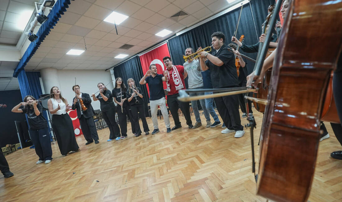 Gururlandıran birincilik! Milli Takım’ın marşı Bursa’dan çıktı A Milli Futbol Takımı'nın Dünya Kupası yolculuğuna eşlik edecek marşın