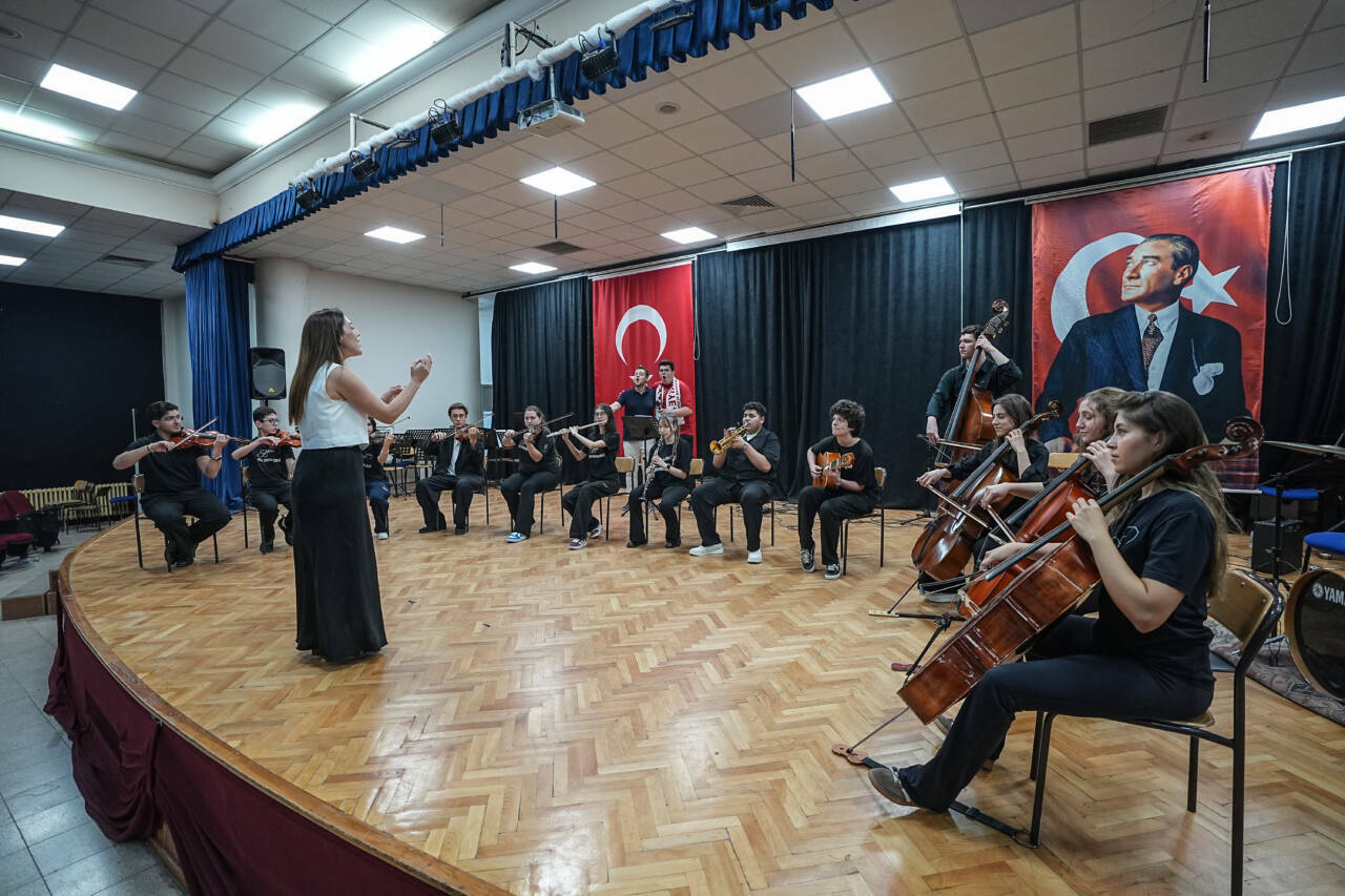 Gururlandıran birincilik! Milli Takım’ın marşı Bursa’dan çıktı 2 gururlandiran birincilik bizim cocuklar marsi bursadan cikti b6ad0c1aef19