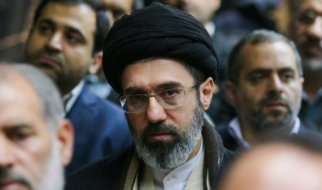 İran lideri Ayetullah Mücteba Hamaney, ABD-İsrail'in, "savaş alanında aldıkları yenilgi