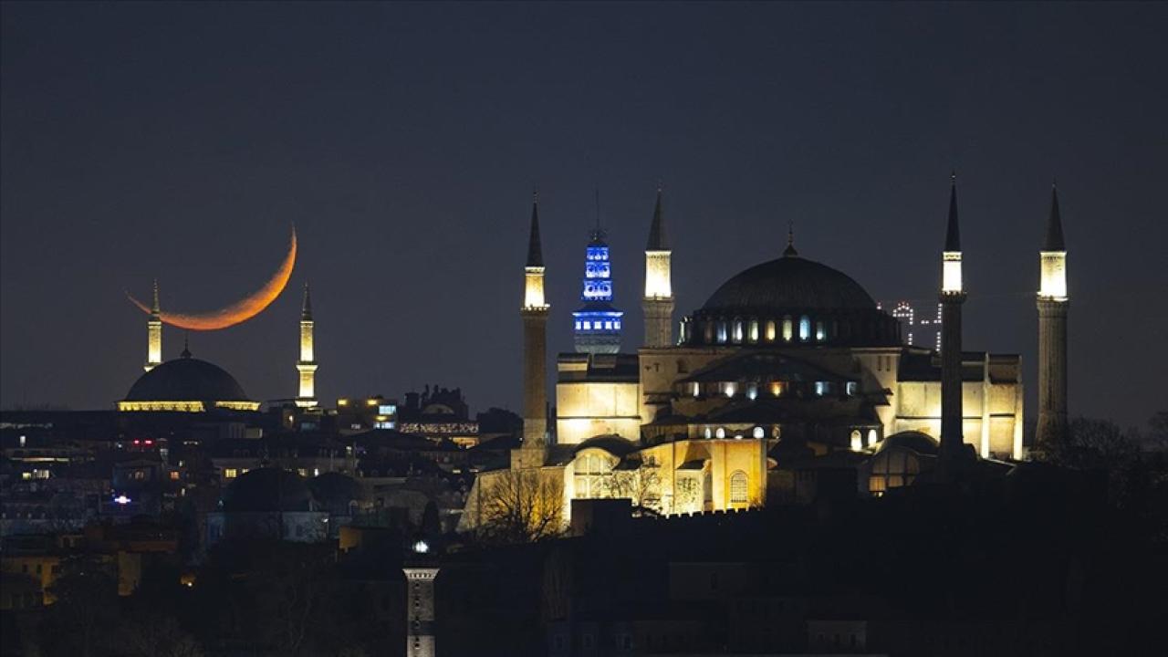 Hicri yeni yıl yarın başlıyor 1 hicri yeni yil yarin basliyor 88a1c6e59919