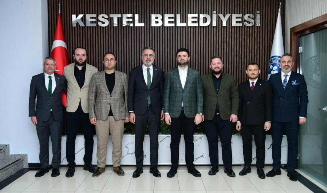 Kestel Belediye Başkanı Ferhat Erol da, Bursaspor Vakfı üyeleri arasına
