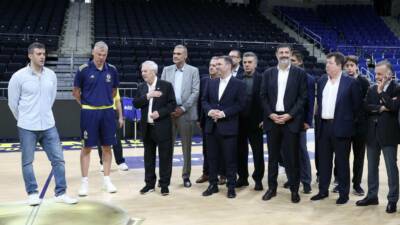 Başkan Aziz Yıldırım ve yönetim kurulu üyeleri, Fenerbahçe Beko Erkek