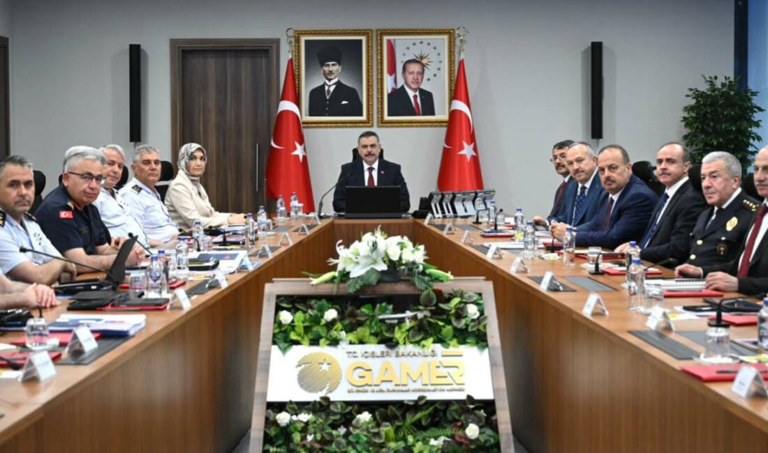 İçişleri’nde güvenlik toplantısı İçişleri Bakanı Mustafa Çiftçi, Türkiye'nin ev sahipliğinde gerçekleştirilecek NATO Zirvesi'nin