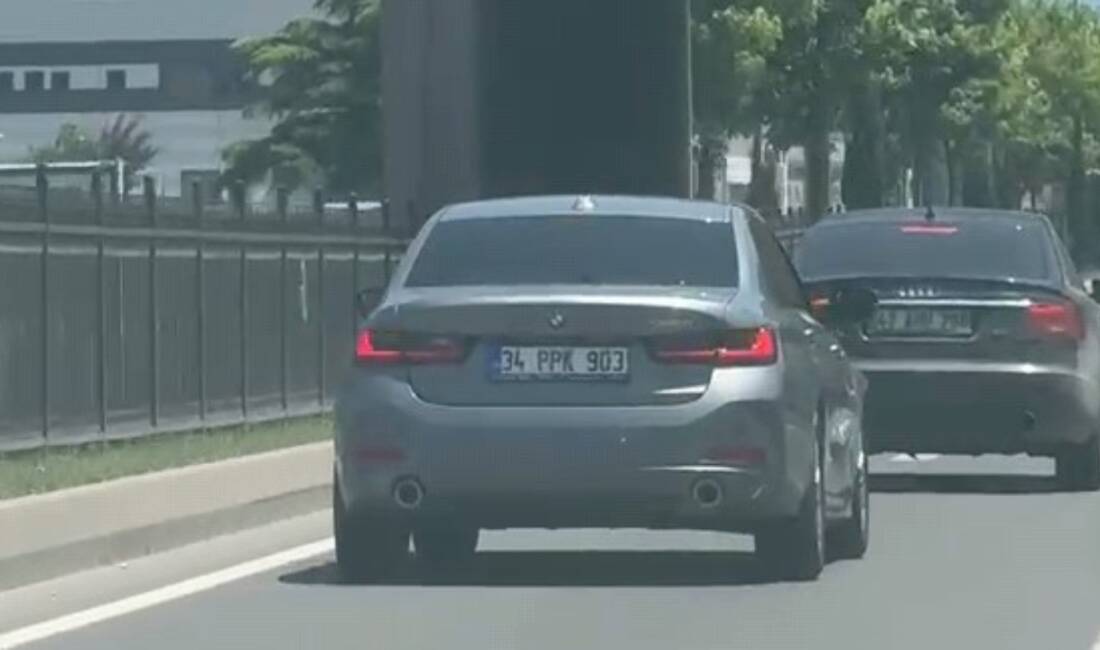 Bursa'nın İnegöl ilçesinde trafiği tehlikeye atacak hareketler yaparak ilerleyen otomobil
