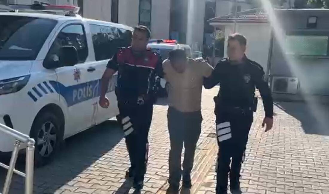 Interpol kırmızı bültenle arıyordu! Bursa’nın yanı başında sahte kimlikle yakalandı Kütahya’da polis ekiplerince yapılan denetimde, Interpol tarafından kırmızı bültenle aranan