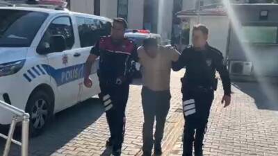 Kütahya’da polis ekiplerince yapılan denetimde, Interpol tarafından kırmızı bültenle aranan