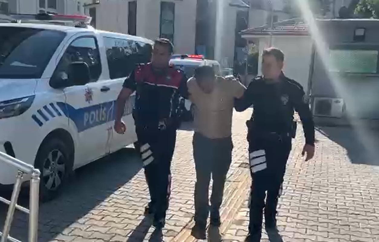 Interpol kırmızı bültenle arıyordu! Bursa'nın yanı başında sahte kimlikle yakalandı 2 interpol kirmizi bultenle ariyordu bursanin yani basinda sahte kimlikle yakalandi 99657b730856