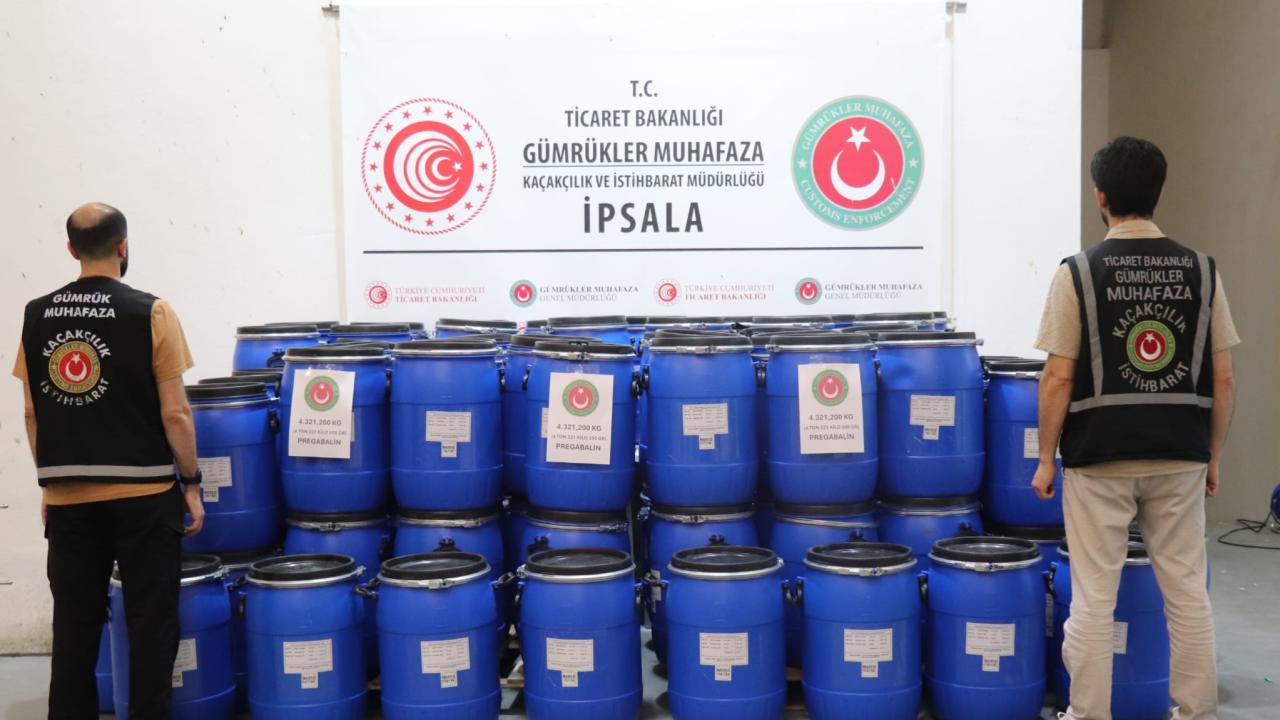 İpsala'da tonlarca uyuşturucuya el kondu 1 ipsalada tonlarca uyusturucuya el kondu e512ded60b30